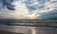 A gentle thunderstorm on the oceanside