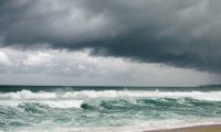 On the Beach coming thunderstorm