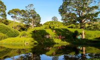 Gandalf arrive to Hobbiton